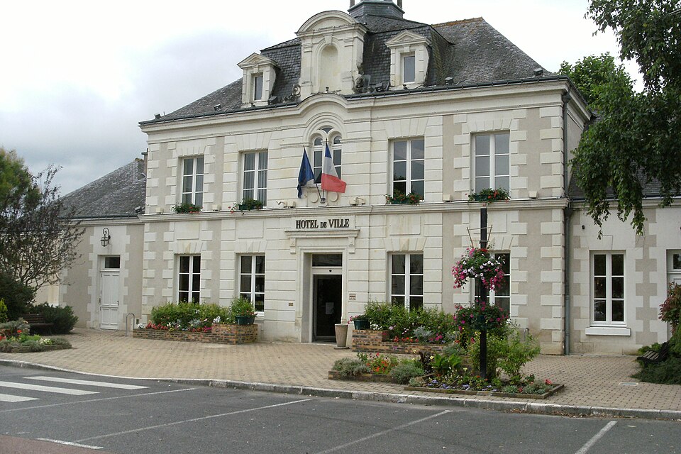 L'Ile — Bouchard — Hôtel de ville
