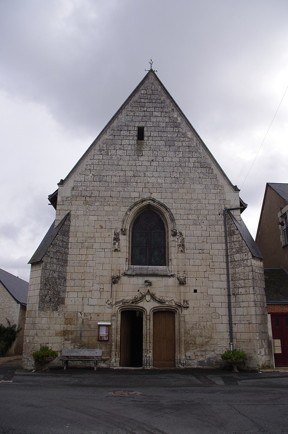 Eglise — Marcilly — sur — Vienne