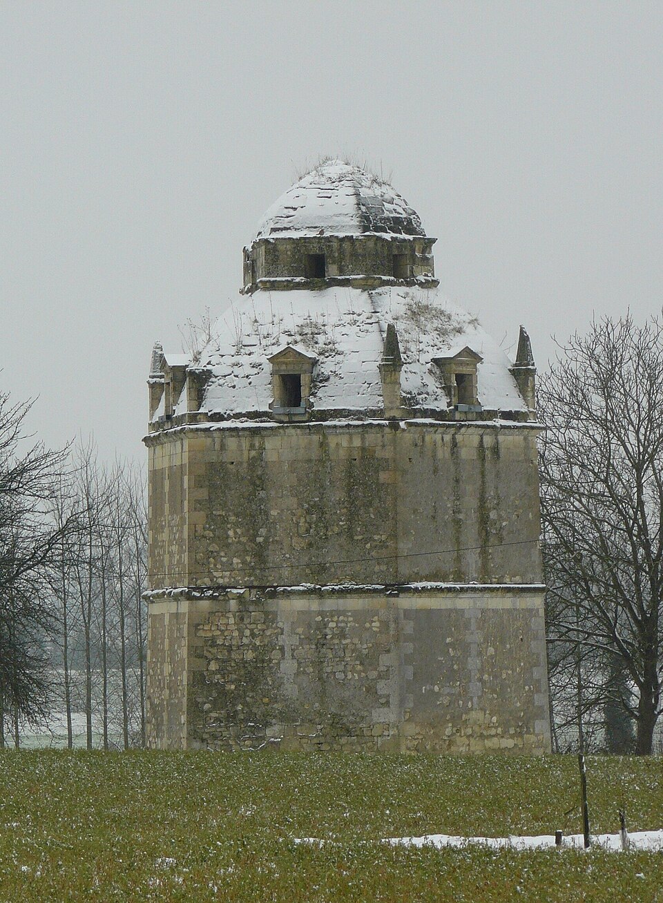 Pigeonnier de Panzoult sous la neige — 20 janvier 2013