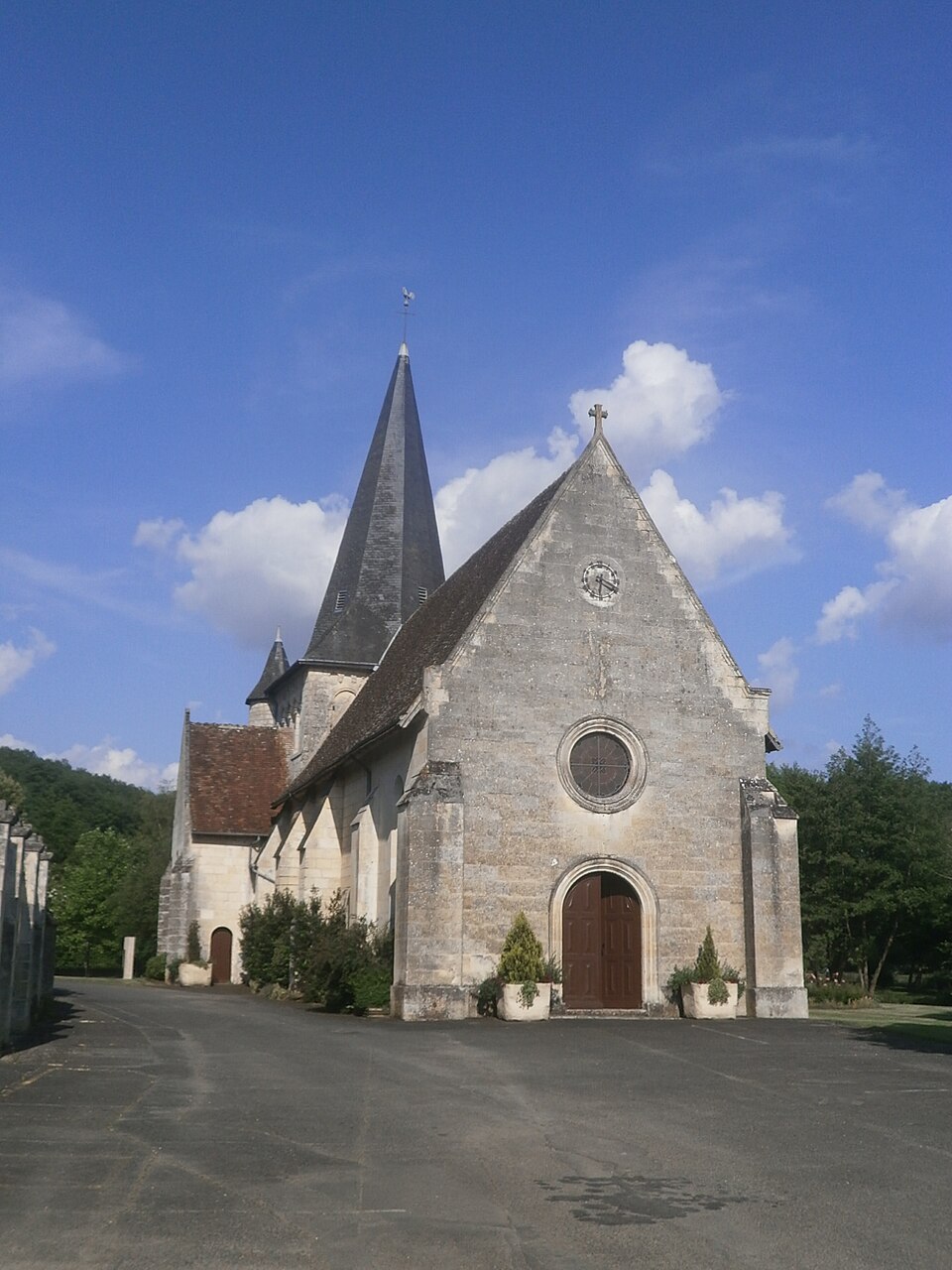 Petit — Pressigny église