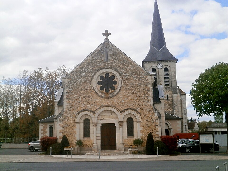 Saint — Flovier église