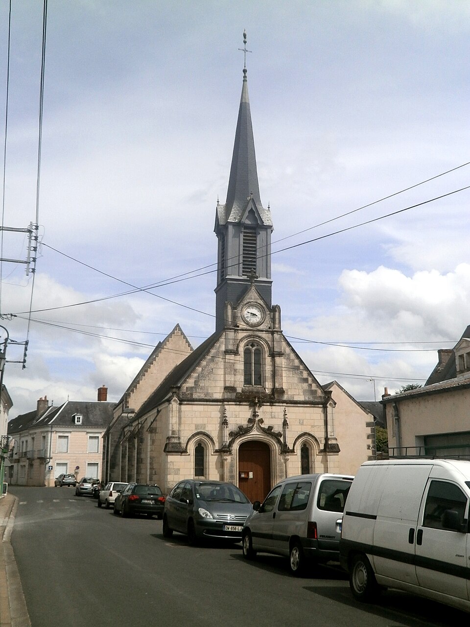 Savigné — sur — Lathan église