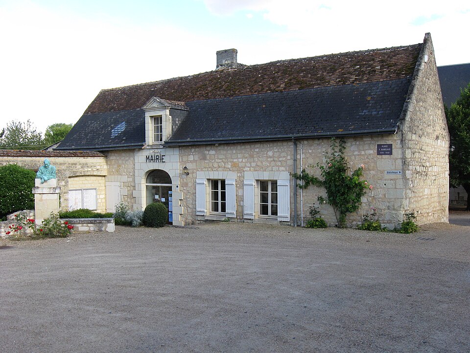 Seuilly mairie