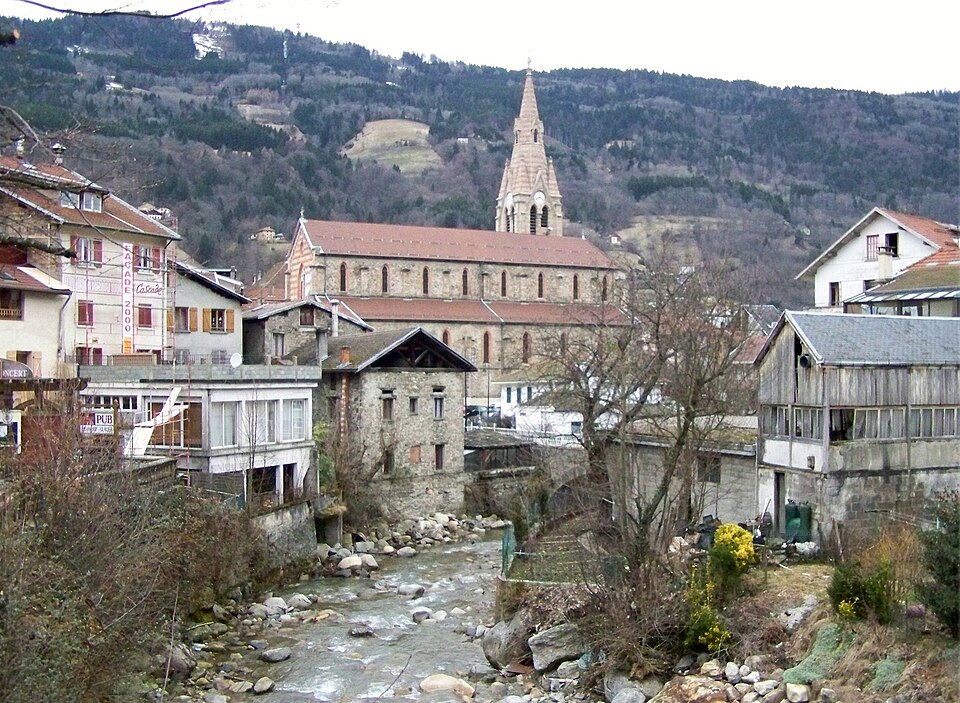 136 rm pb Allevard les bains l'eglise