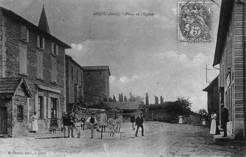 Place église — Anjou