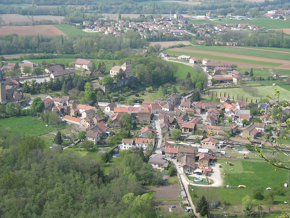 Hières — sur — Amby