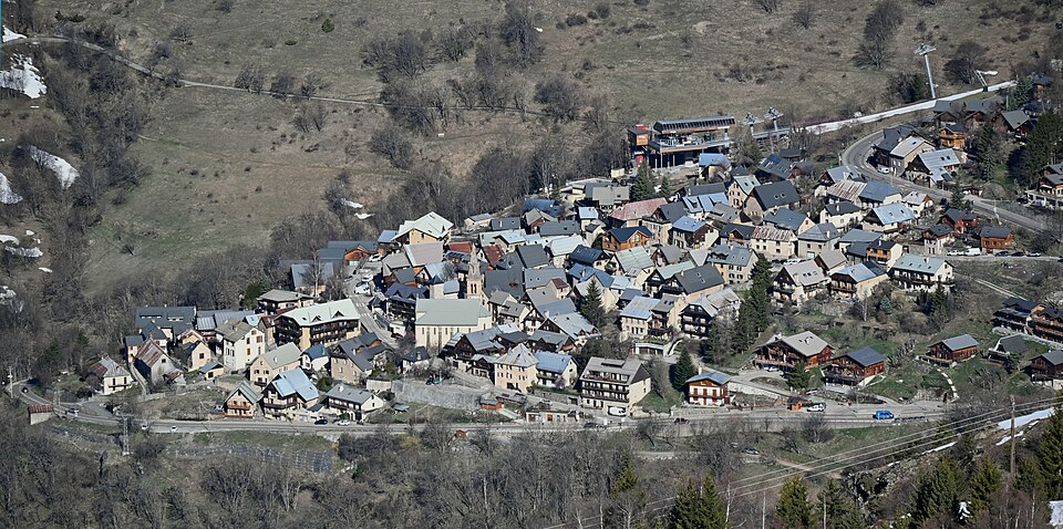 View of Huez from TSD Auris Express, Auris, 2026 (1)