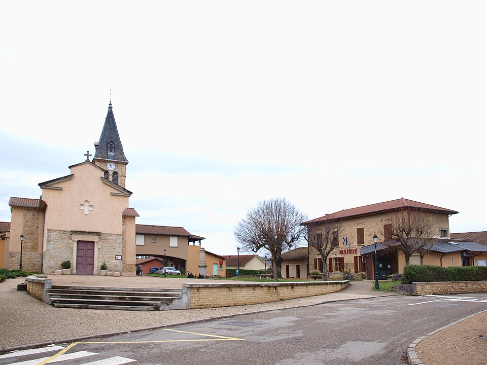 Meyrié — FR — 38 — centre du village — 01