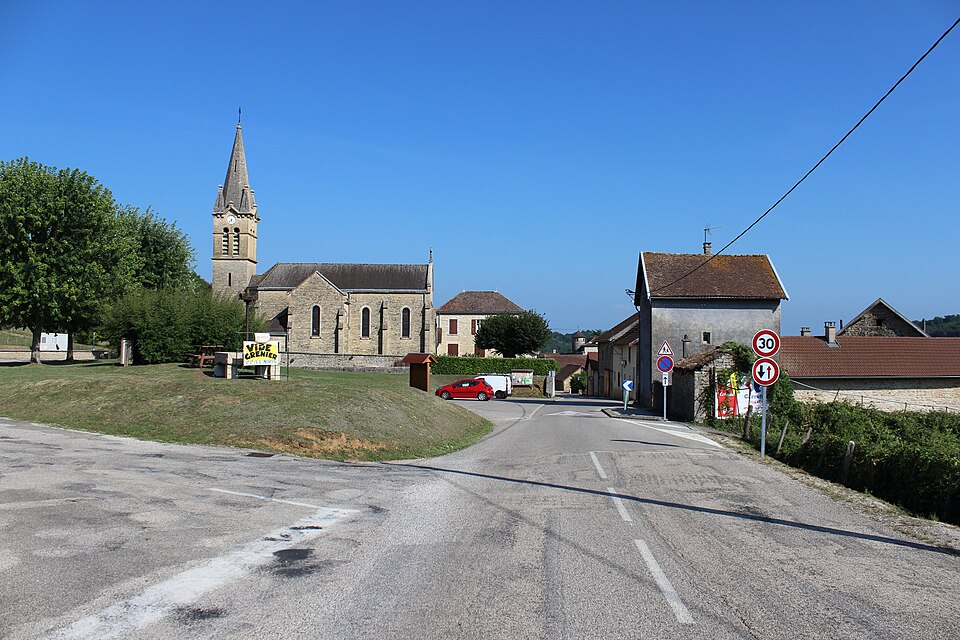 Moras — Place de l'église