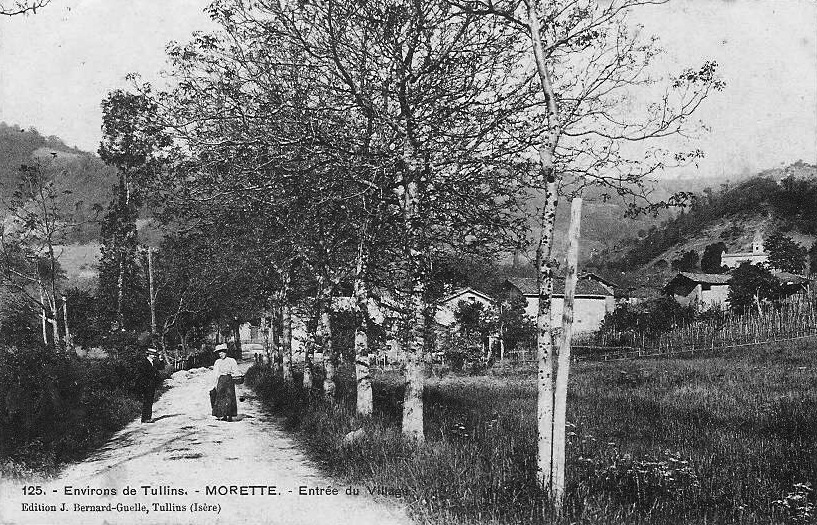 Morette (Isère) Entrée du village