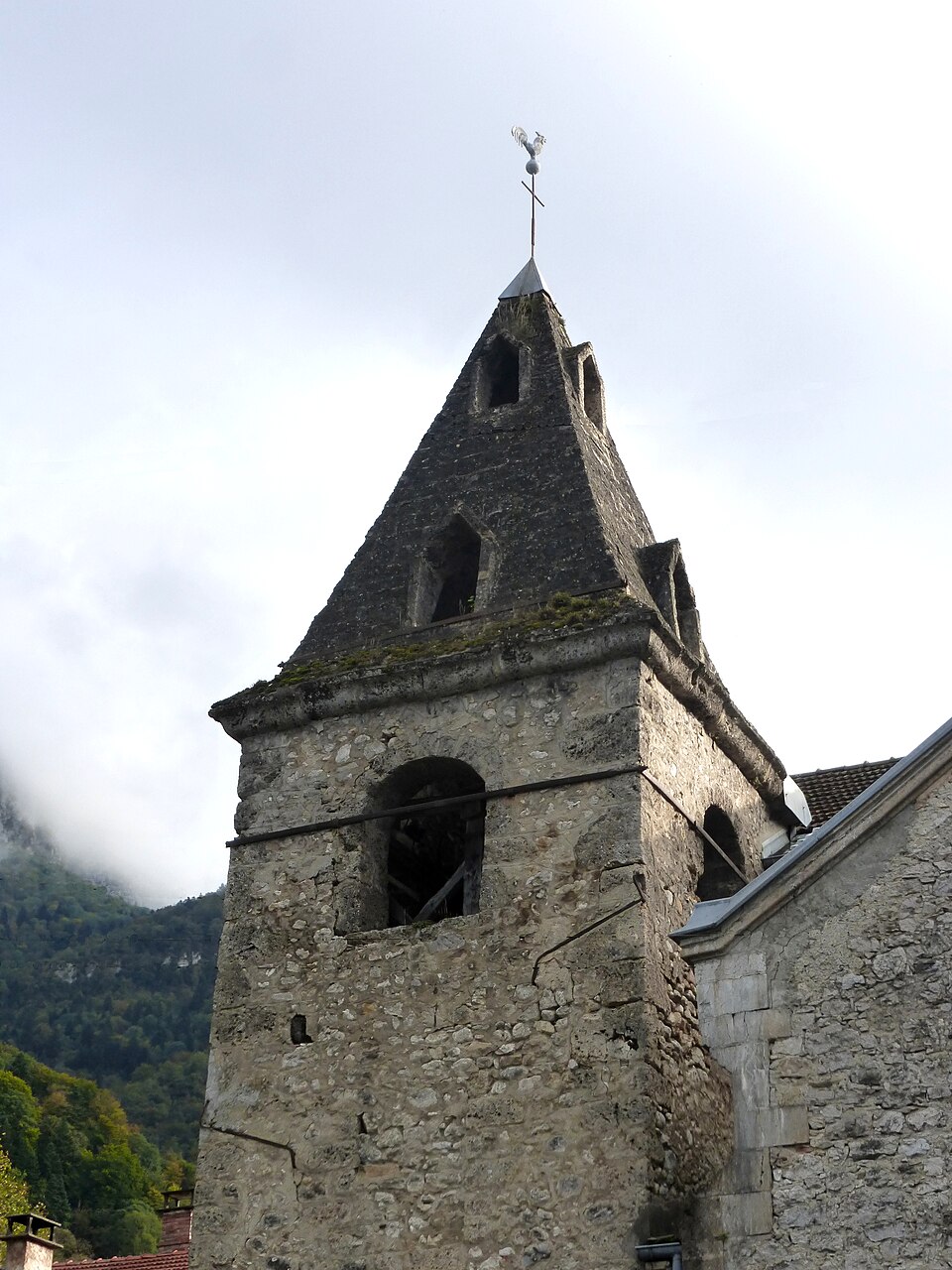 La Riviere (Isère). Clocher de l'église