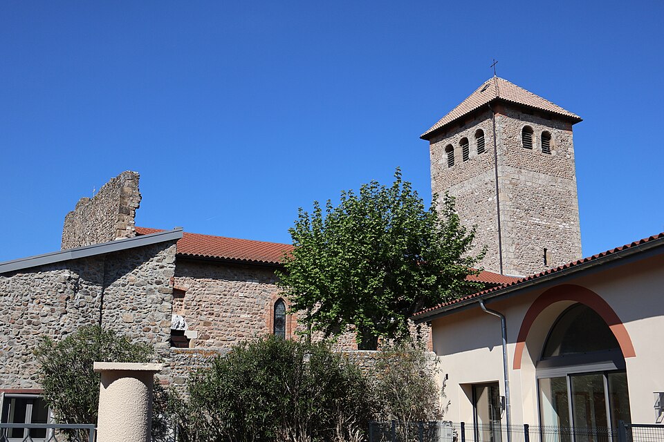 Église de Saint — Alban — du — Rhône 02