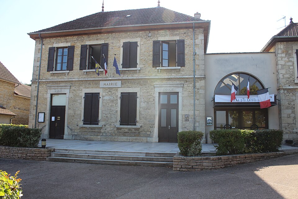 Saint — Hilaire — de — Brens — Mairie