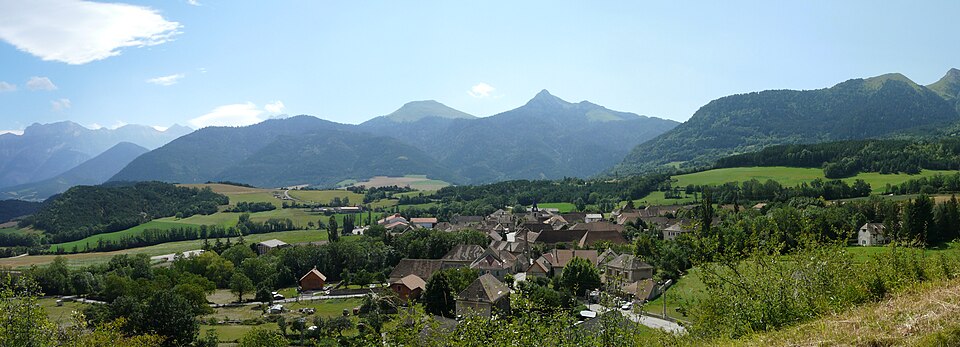 Panorama Saint — Maurice — en — Trièves