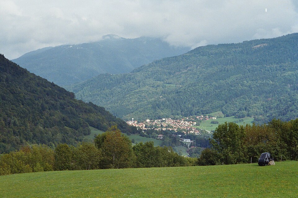Site de St Pierre depuis Montgalland