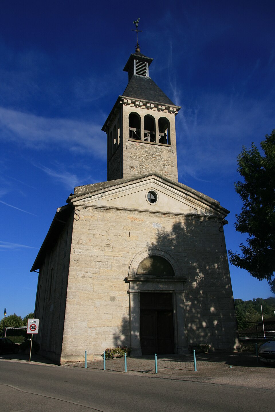 FR ST Savin Isere Eglise 01