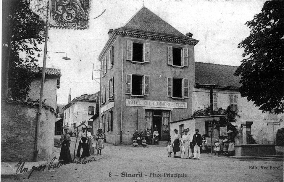 Sinard, place principale, 1906, p245 de L'Isère les 533 communes — Edit Vve Borel