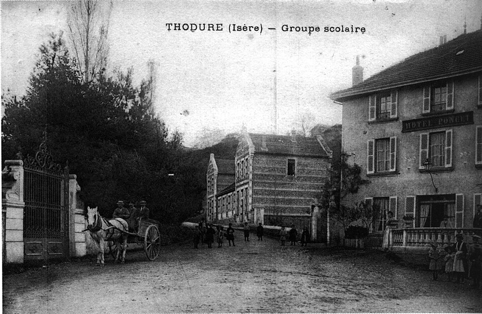 Thodure, groupe scolaire, 1910, p250 de L'Isère les 533 communes