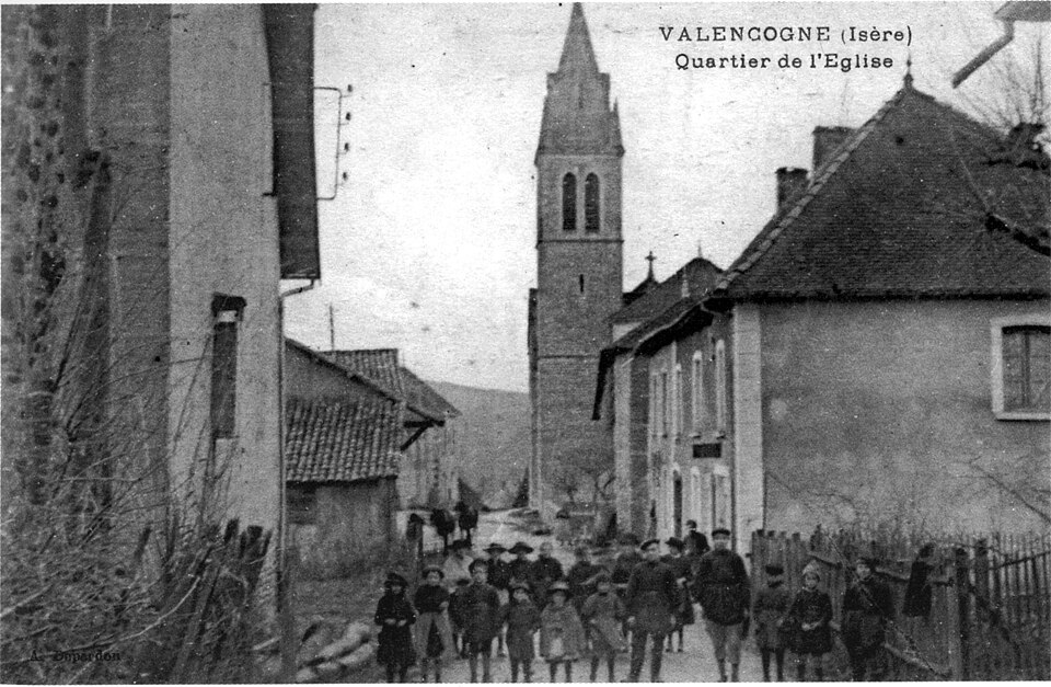 Valencogne, quartier de l'église, 1910, p259 de L'Isère les 533 communes — A Dopardon