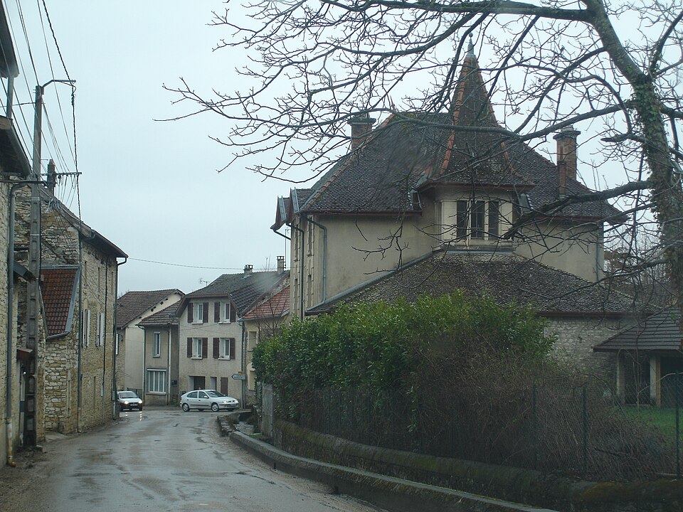 Vénérieu 009
