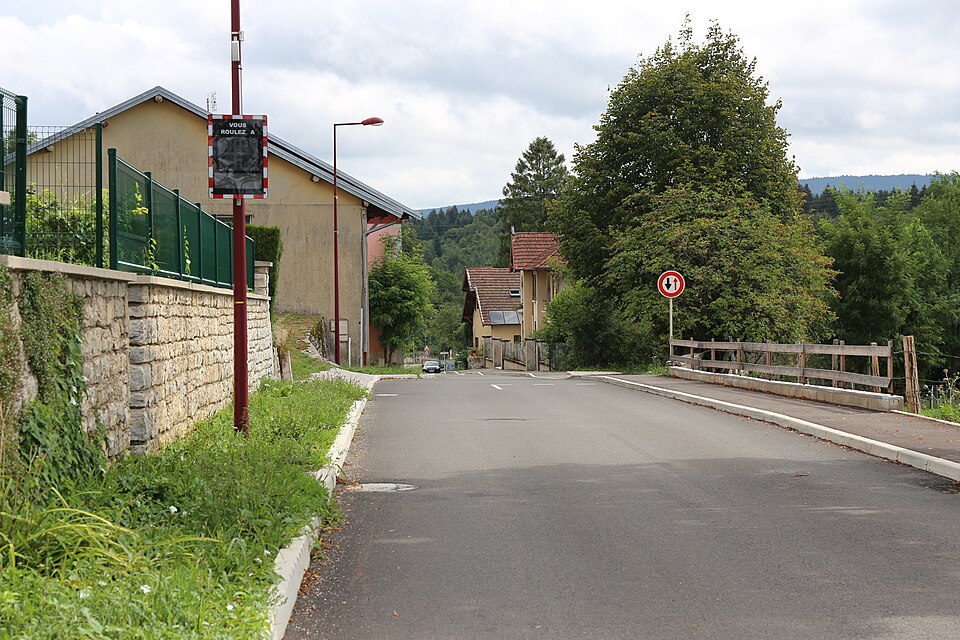Ardon 39 — Rue principale