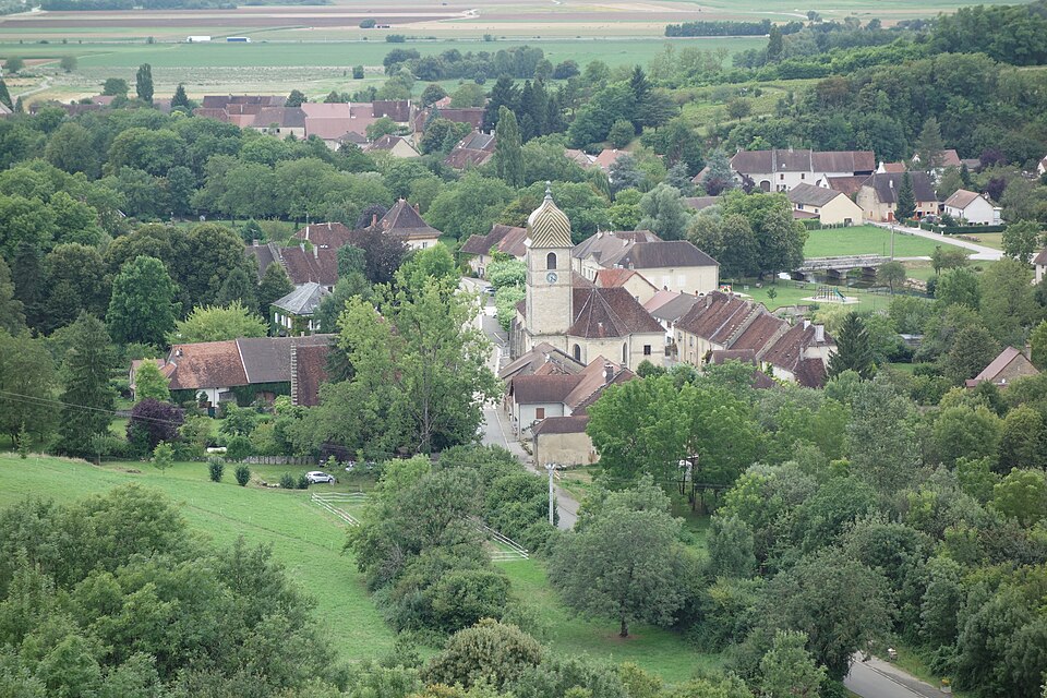 Château d'Arlay — Vue sur Arlay 1