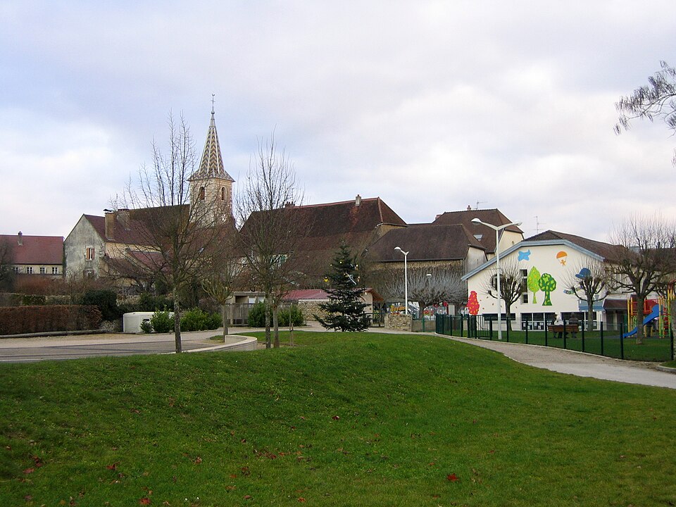 Vue d'ensemble du village d'Authume2