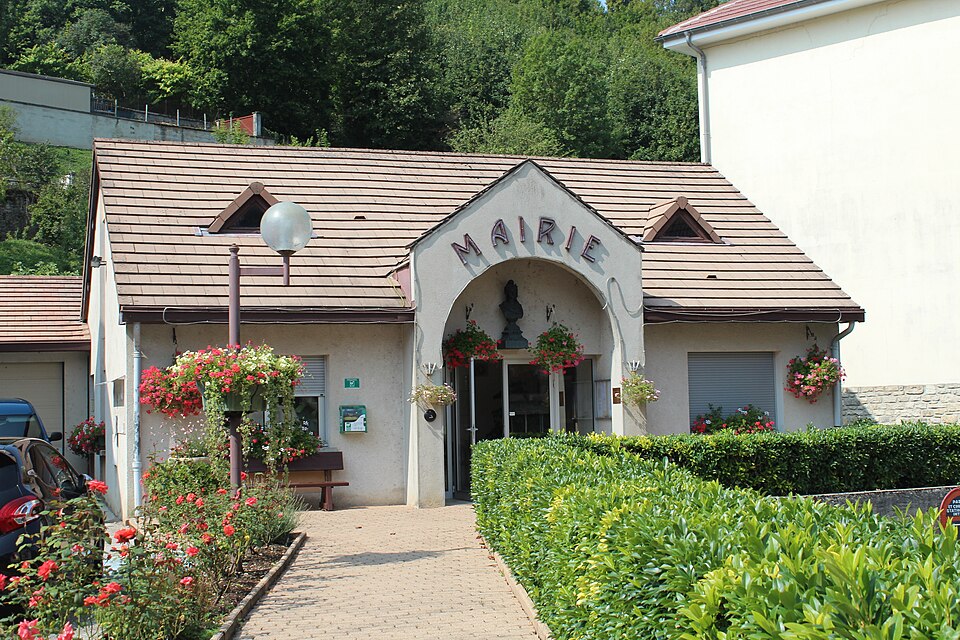 Mairie Bracon 1