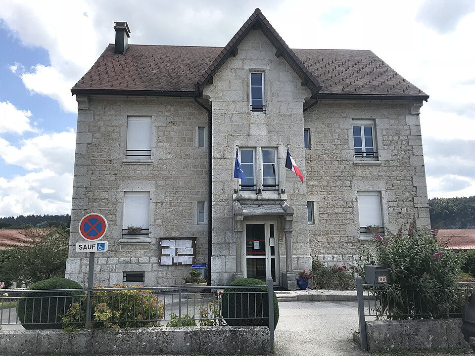 Étival (Jura) — mairie