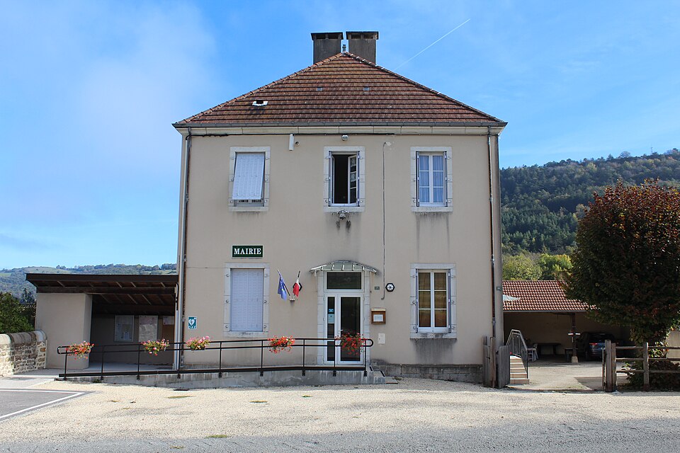 Mairie Lains Montlainsia 1