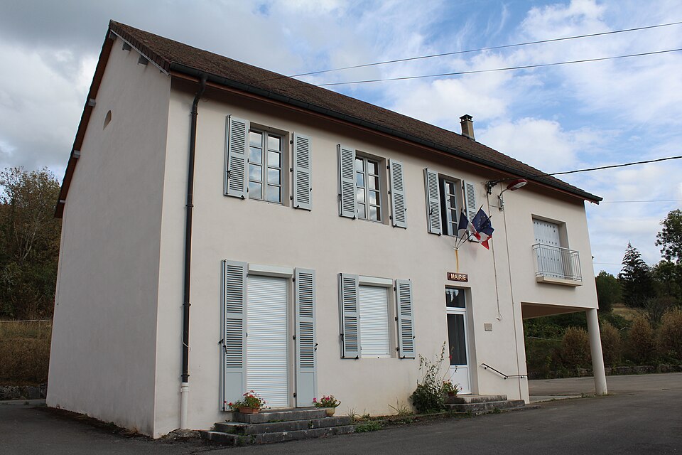 Mairie Légna Valzin Petite Montagne 1