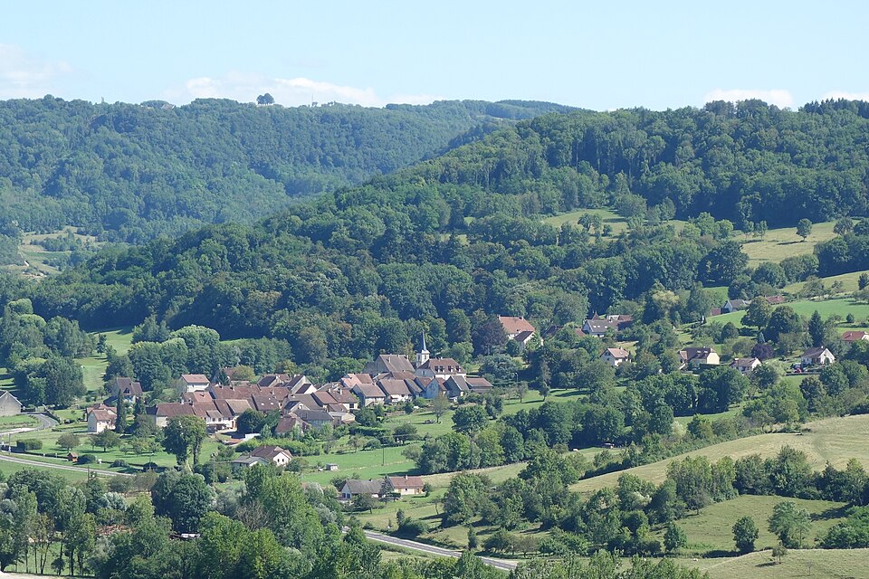 Vue sur Moiron depuis la Côte de Mancy 01