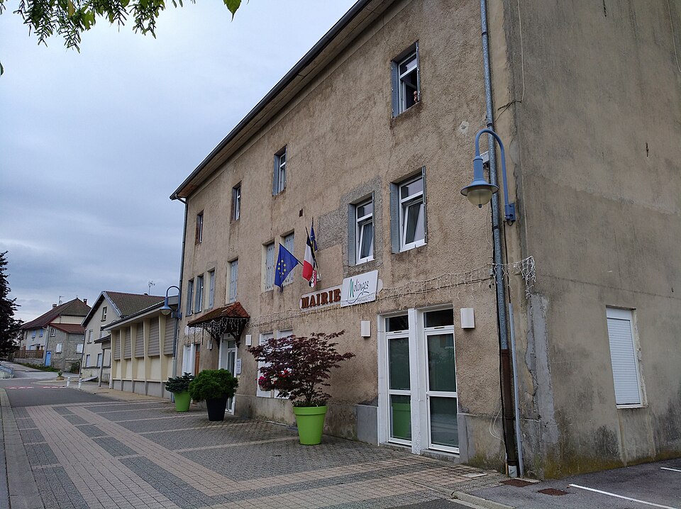 Molinges — Mairie (juil 2018)