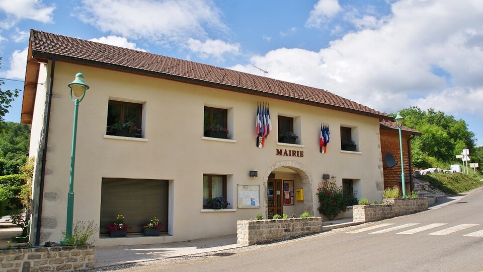 181 Montcusel (39260)