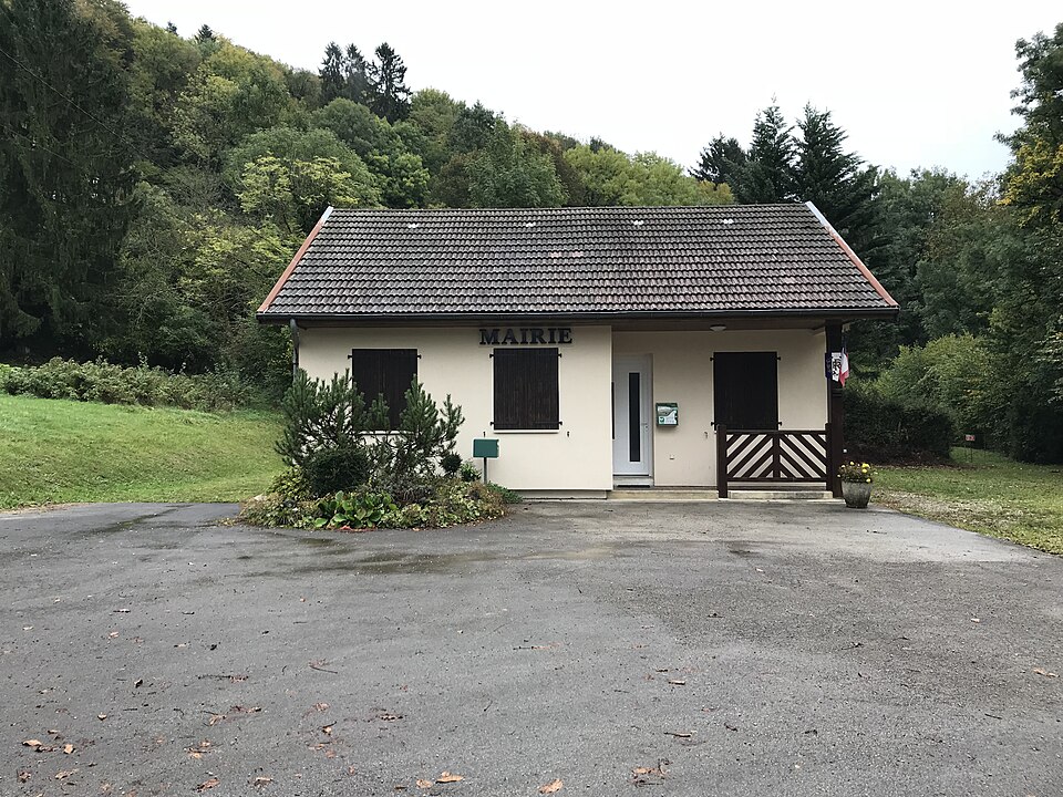 Mairie de Plaisia en octobre 2017