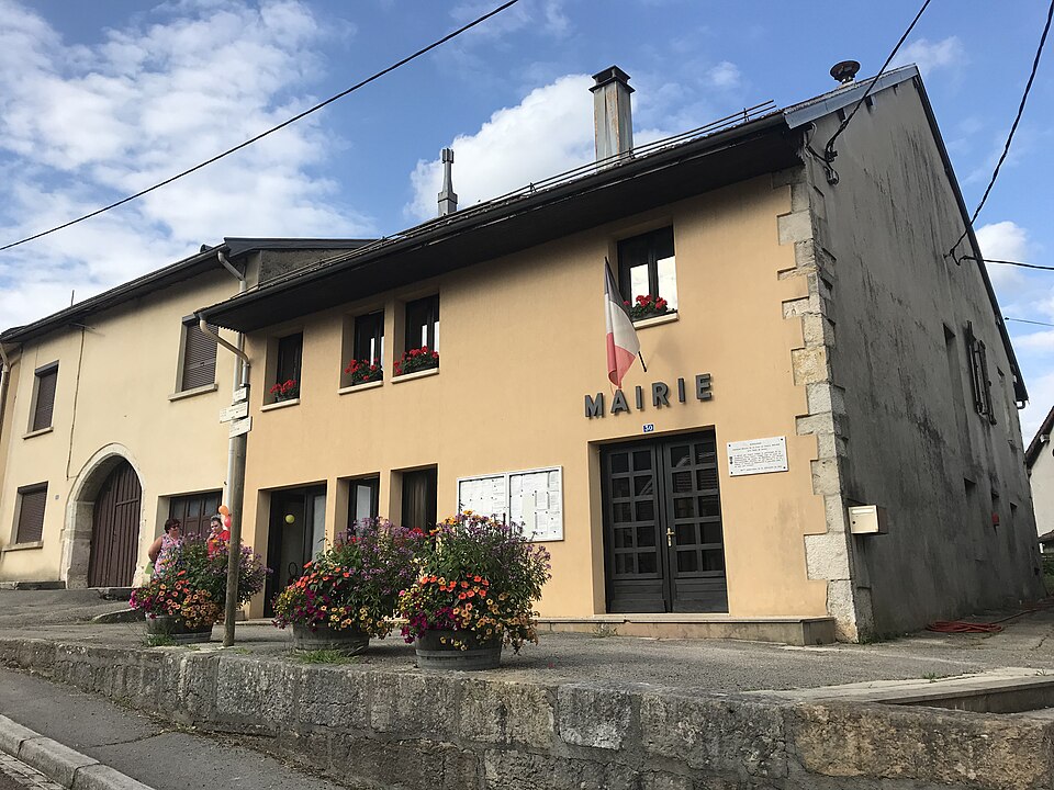 Mairie de Ravilloles, Jura, France — 2