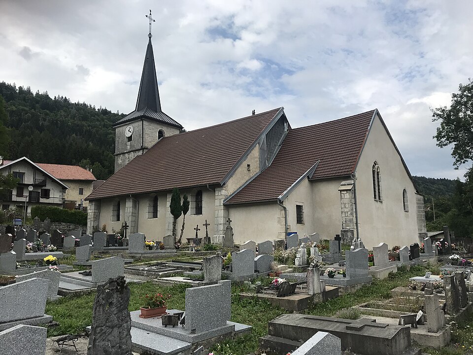Cimetière et église à La Rixouse