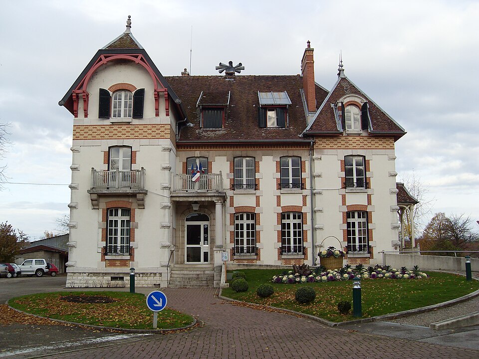 Mairie — Tavaux (Jura)