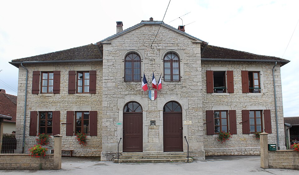 Mairie Vers Sellières 2