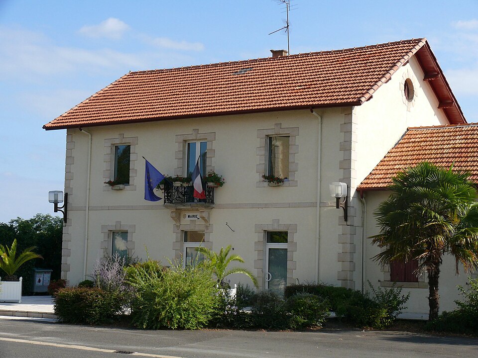 Gamarde — les — Bains — Mairie
