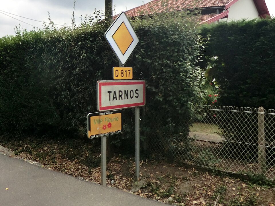 City limit sign of Tarnos