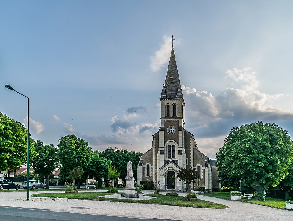 Our Lady church of Cormeray 01