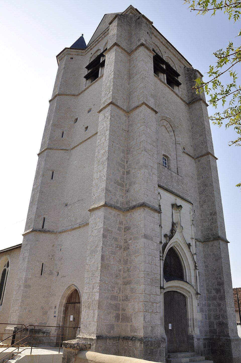 Eglise de montlivaut
