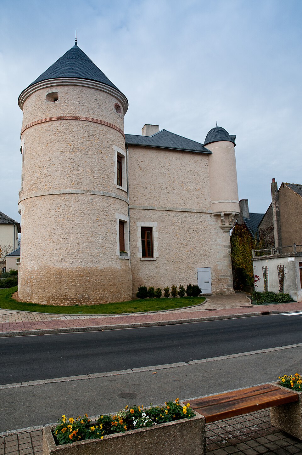 Chateau ouzouer le marché