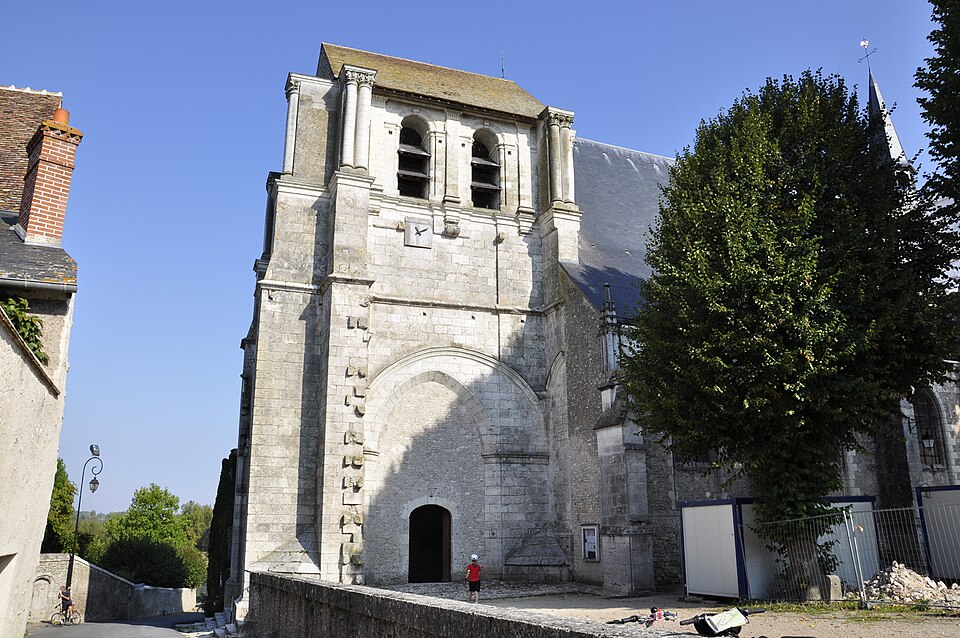 Eglise st dye sur loire 001