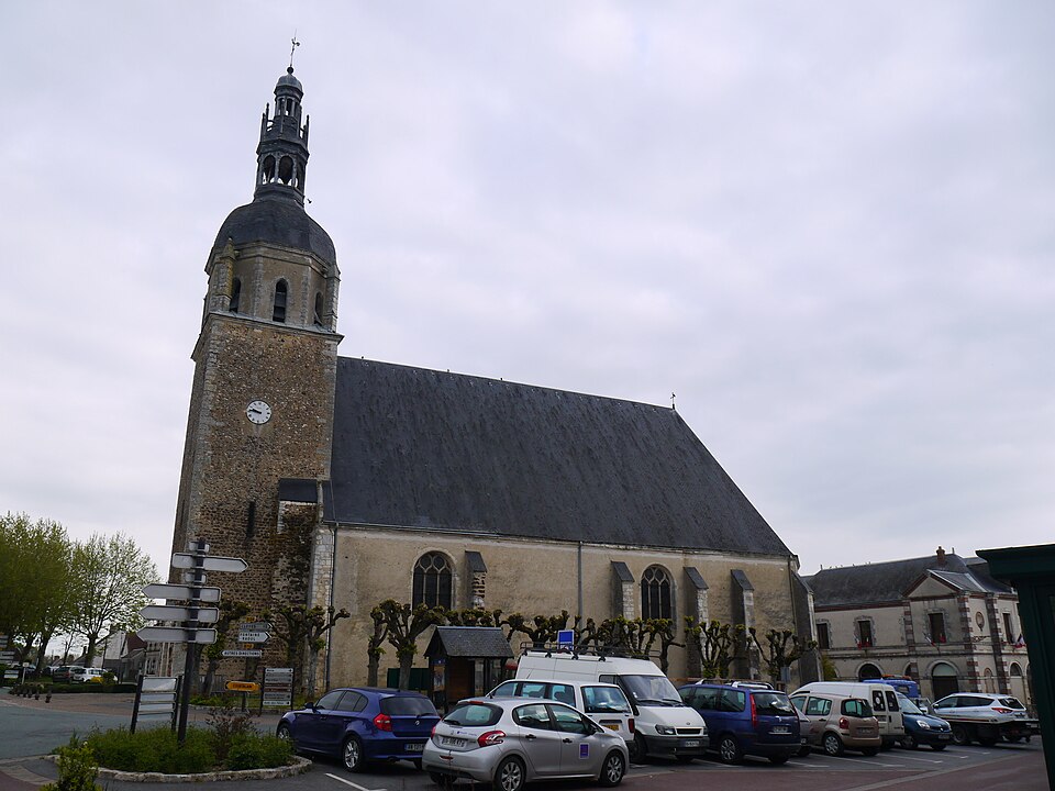 41 La Ville aux clercs église