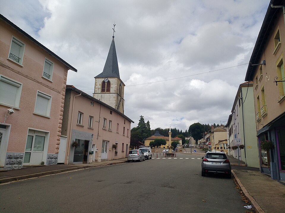 Le Cergne — Traversée village 1 (août 2020)