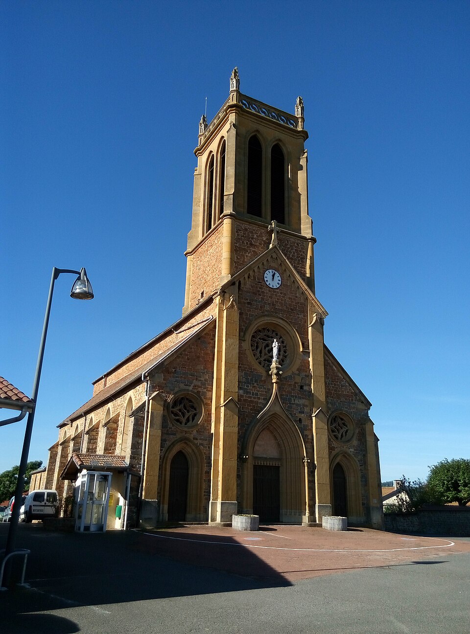 Combre — Église