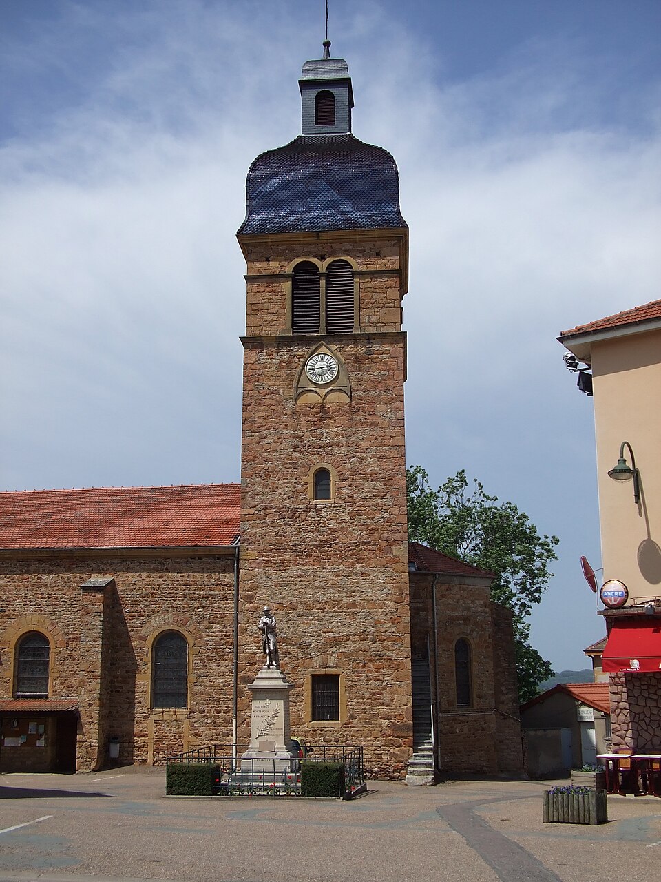 Clocher eglise coutouvre