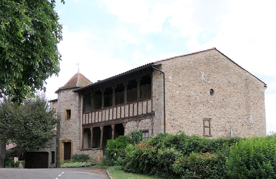 Pouilly — les — Nonains le prieuré